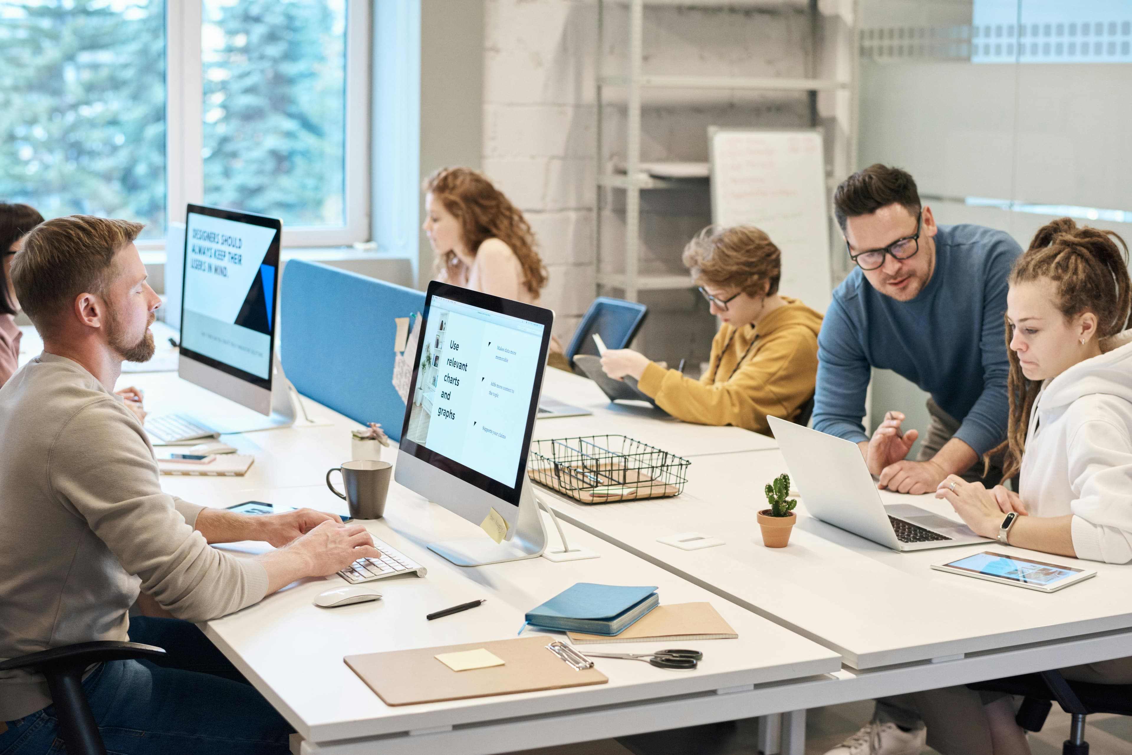 Servicios Profesionales y Corporativos